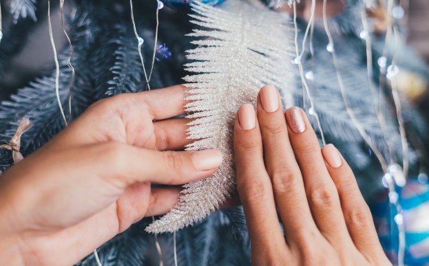Best Nail Care Routine for Winter That Prevents Breakage