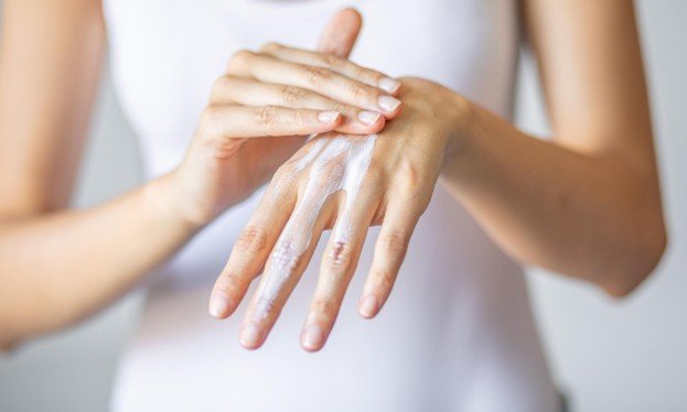 Follow This Simple Moisturizing Routine