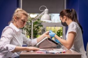 How to Choose a Safe Nail Salon: 12 Red Flags to Avoid