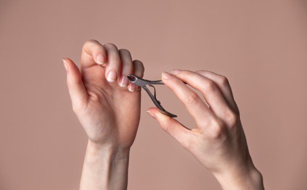 How to Repair Damaged Nails: A Practical Recovery Guide