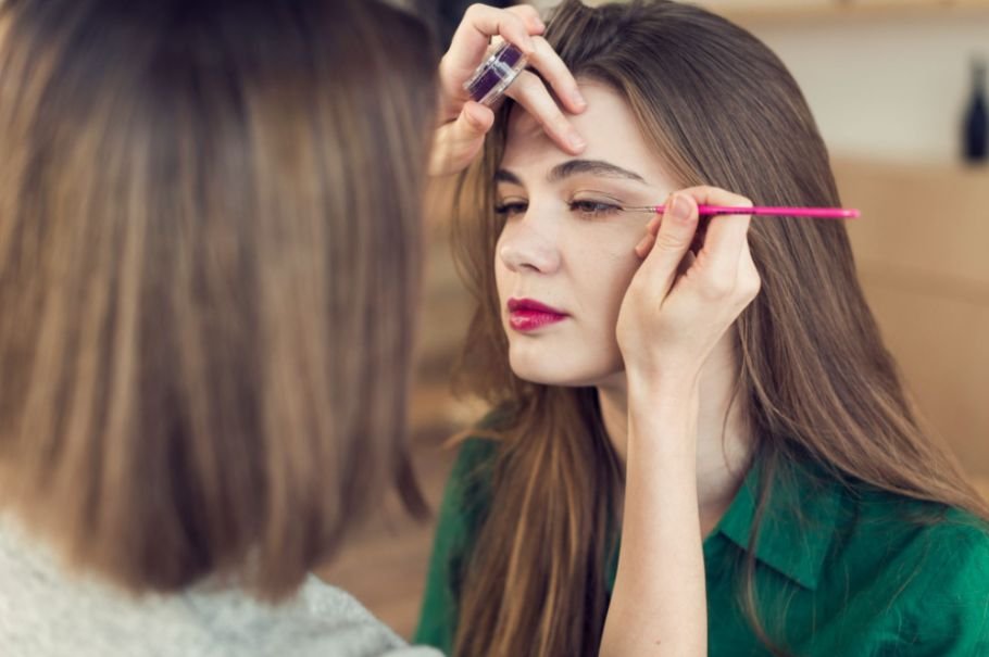 Makeup for Hooded Eyes Step by Step: The Open-Eye Method