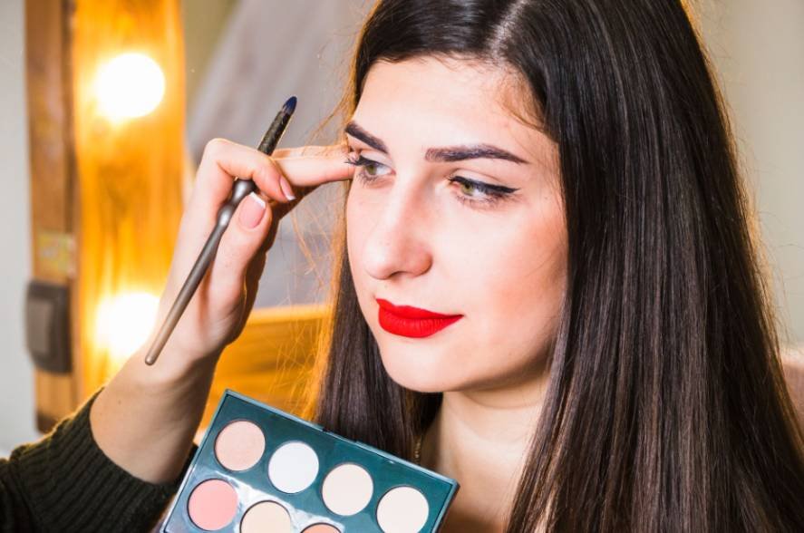What Hooded-Eye Makeup Mistakes Should I Avoid