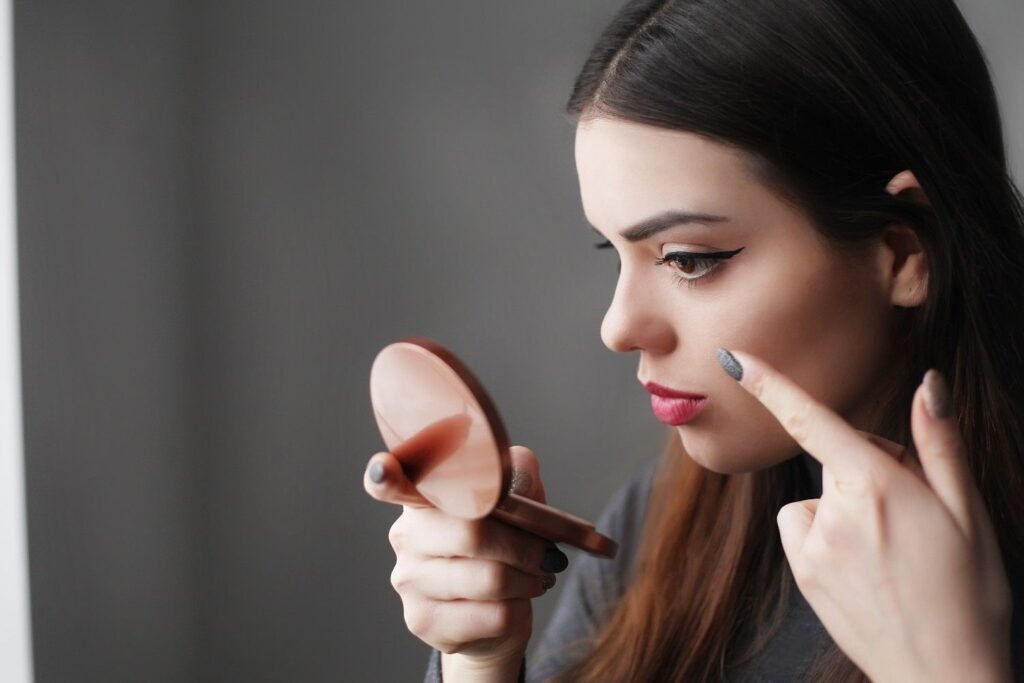 Should I Put Powder on My Glasses Nose Pads?