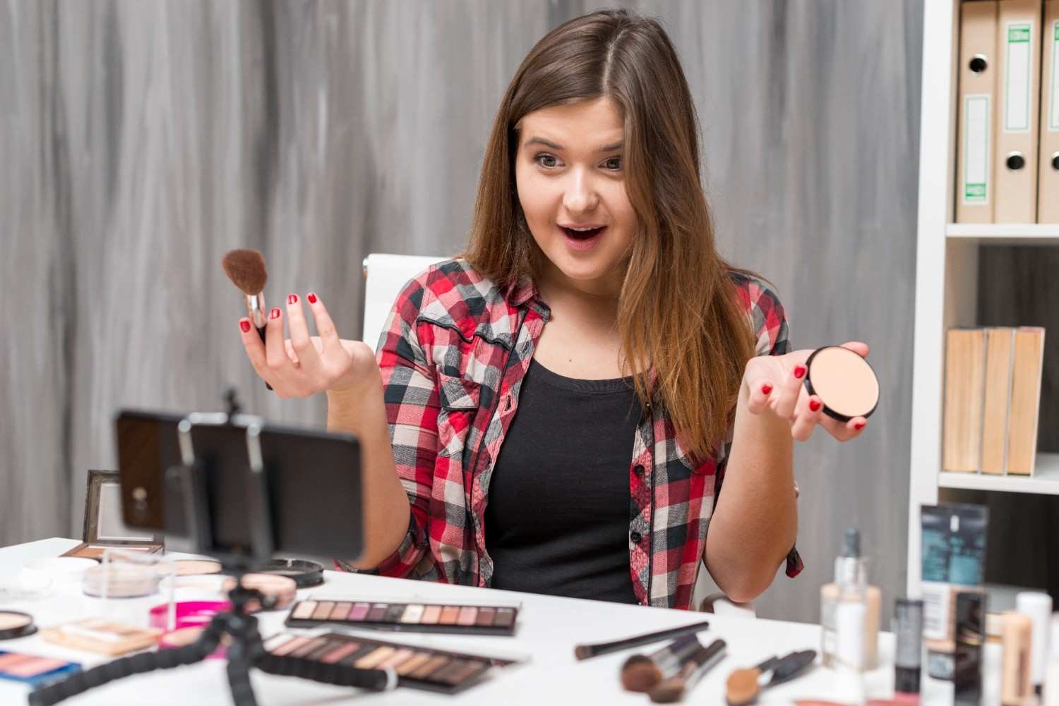 How to Apply Foundation Without Looking Cakey