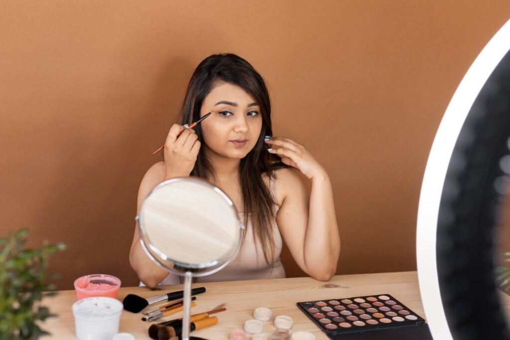 What Is the Correct Order for a Smooth Makeup Base?
