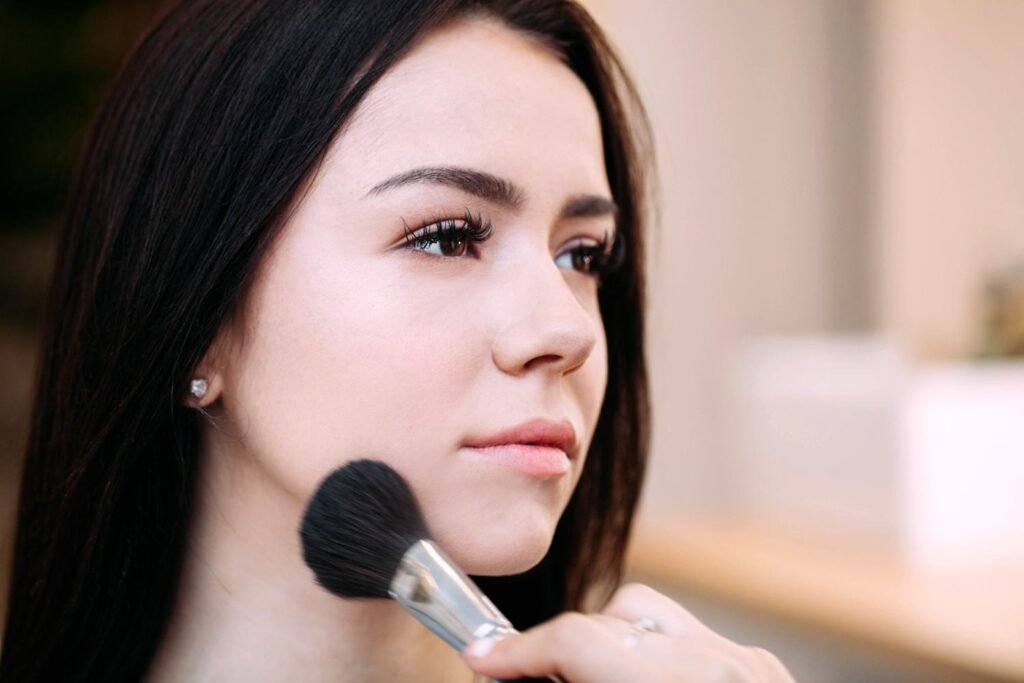Can Eyeshadow Primer Stop Makeup From Rubbing Off?